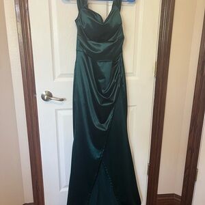 Elegant Green Evening Gown